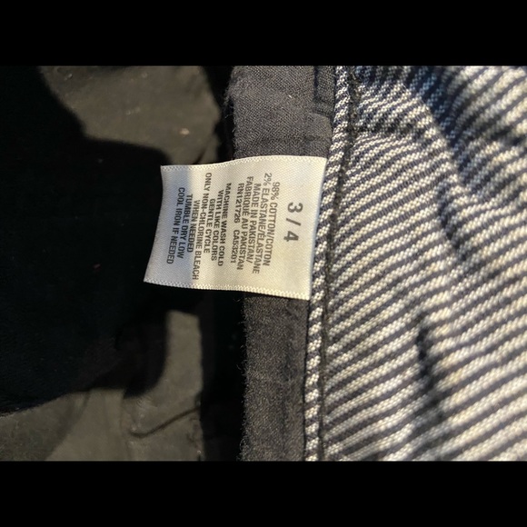 Black Aeropostale Cuffed Short Shorts - Picture 3 of 4